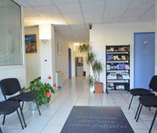 Bureau privé 14 m² 2 postes Location bureau Avenue du Col-de l'Ange Gémenos 13420 - photo 4